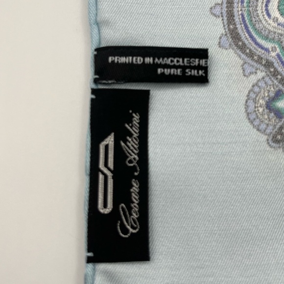 New With Tags Cesare Attolini Pure Silk Pocket Square  Sky Blue. (11x11) - Picture 6 of 6